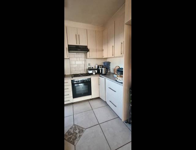 4 BEDROOM HOUSE FOR SALE IN ELANDSPOORT